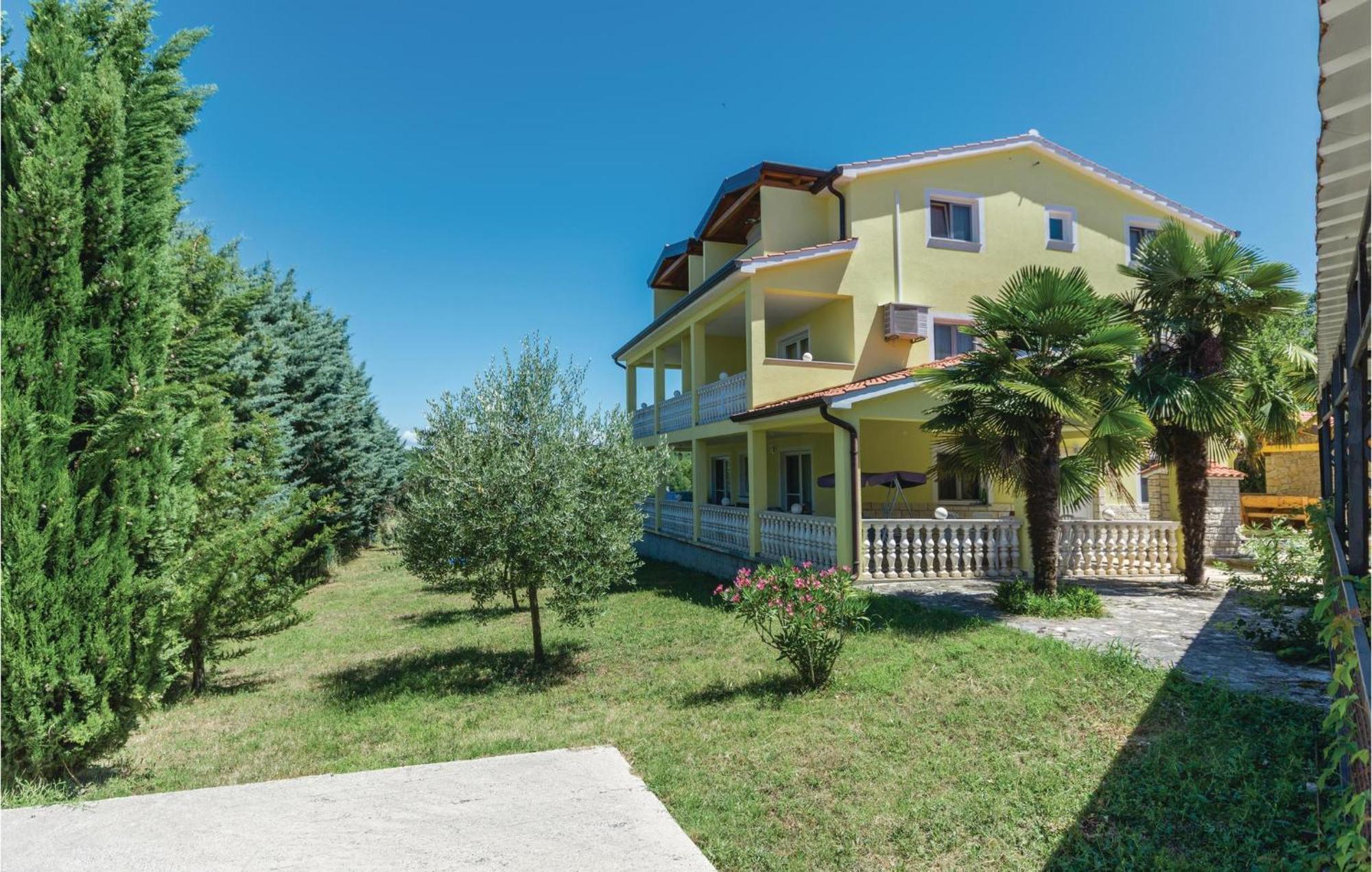Apartment Mugeba Poreč Exterior foto